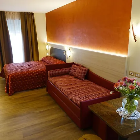 Garni Magnolia Hotel Torbole Sul Garda